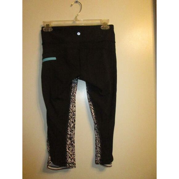 Lululemon Athletica 4 Workout Stretch Yoga Pants Leggings Cropped Graphic White - Picture 1 of 4